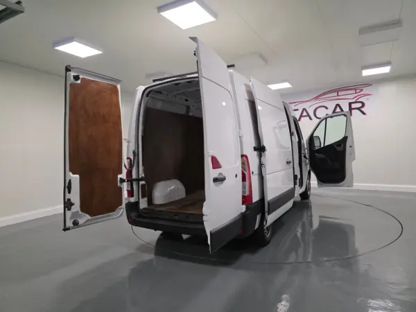 Renault Master 2.3 dCi L2H2 3.5T 47
