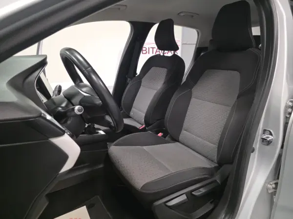 Renault Clio 1.0 TCE LIMITED 87