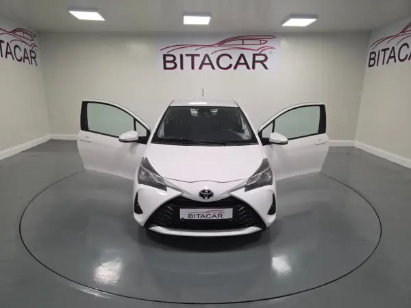 Toyota Yaris BIZZ 1.4 D-4D 90CV IVA DEDUTIVEL 2