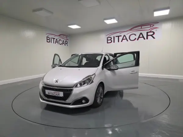 Peugeot 208 1.6 BlueHDi Allure 3