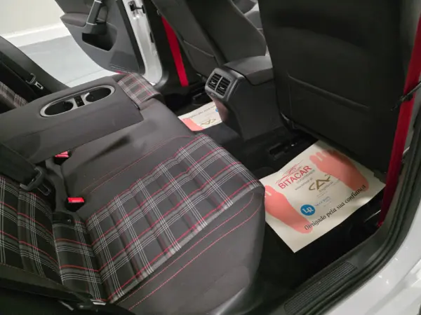 Volkswagen Golf 2.0 TSI GTI DSG Performance 55