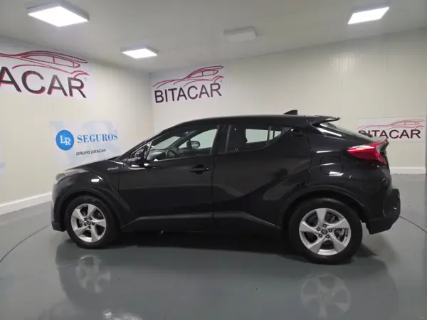 Toyota C-HR 1.8 HSD CONFORT 19