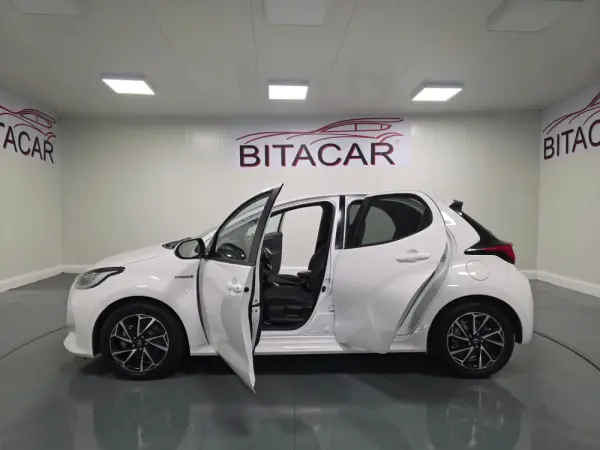 Toyota Yaris 1.5 HDF EXCLUSIVE 47