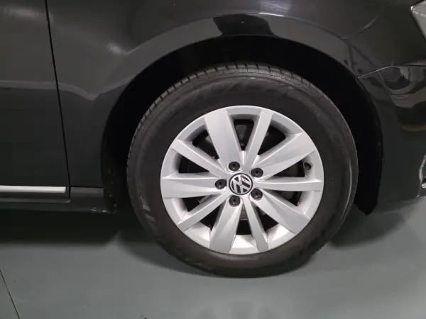 Volkswagen Passat 1.6 TDI Confortline 4
