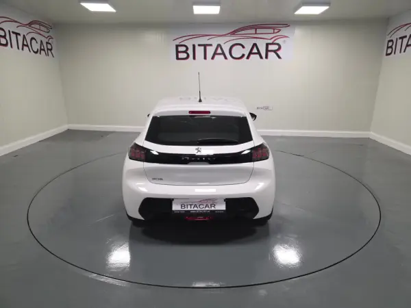 Peugeot 208 1.2 ACTIVE 31