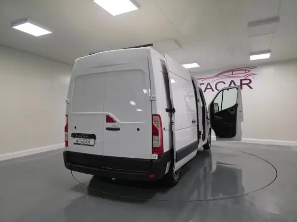 Renault Master 2.3 dCi L2H2 3.5T 44