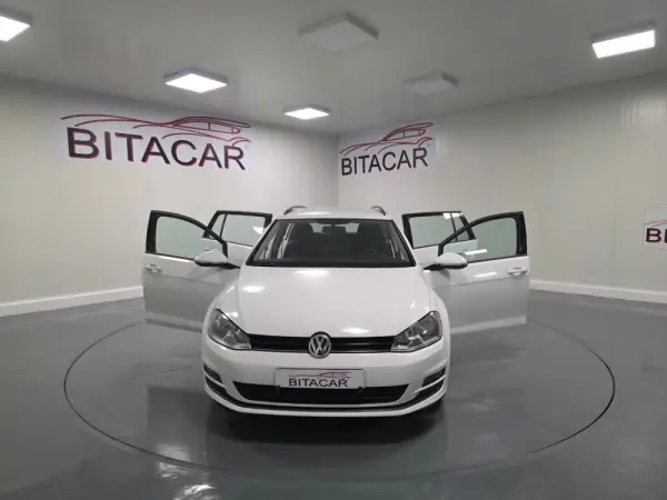 Volkswagen Golf 1.6 TDI CONFORTLINE 3