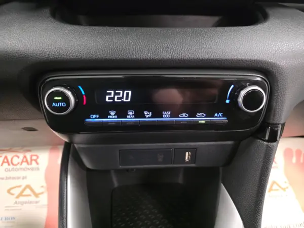 Toyota Yaris 1.5 HDF EXCLUSIVE 120