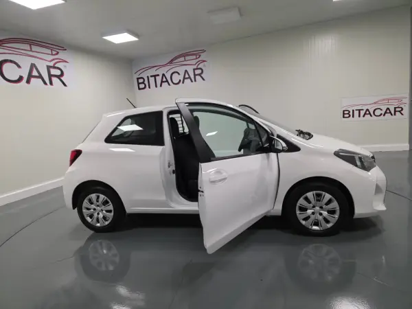 Toyota Yaris BIZZ 1.4 D-4D 90CV IVA DEDUTIVEL 15