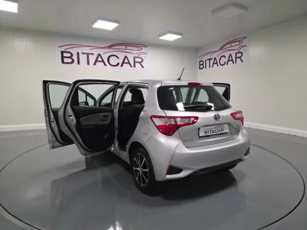 Toyota Yaris 1.5 HSD Comfort+P.Style 5