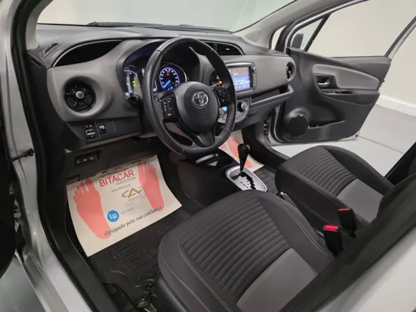 Toyota Yaris 1.5 HSD Comfort+P.Style 22