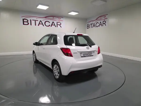 Toyota Yaris BIZZ 1.4 D-4D 90CV IVA DEDUTIVEL 27