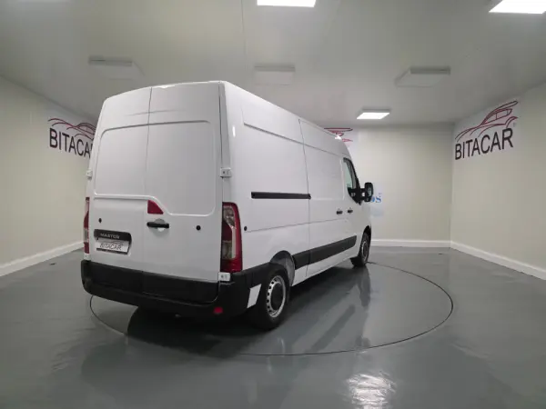 Renault Master L2H2 2.3 DCI 135CV GPS IVA DEDUTIVEL 29