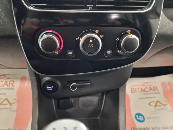 Renault Clio SOCIETE 1.5 dCi Zen Iva Dedutivel 9