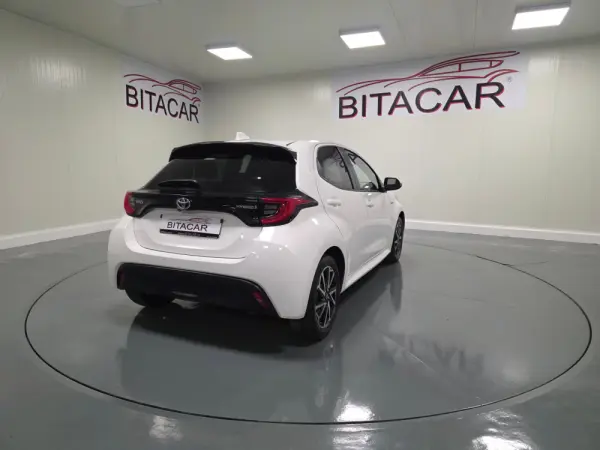Toyota Yaris 1.5 HDF EXCLUSIVE 32