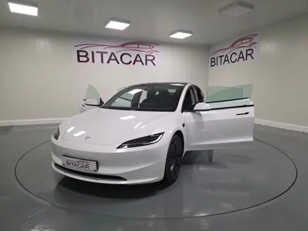 Tesla Model 3 Tração Traseira Premium 29