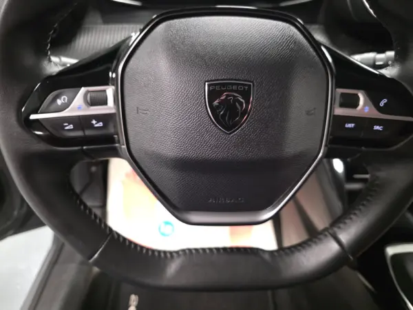 Peugeot 208 ALLURE 86