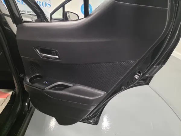 Toyota C-HR 1.8 HSD CONFORT 62