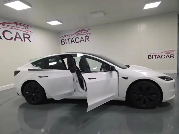 Tesla Model 3 Tração Traseira Premium 23