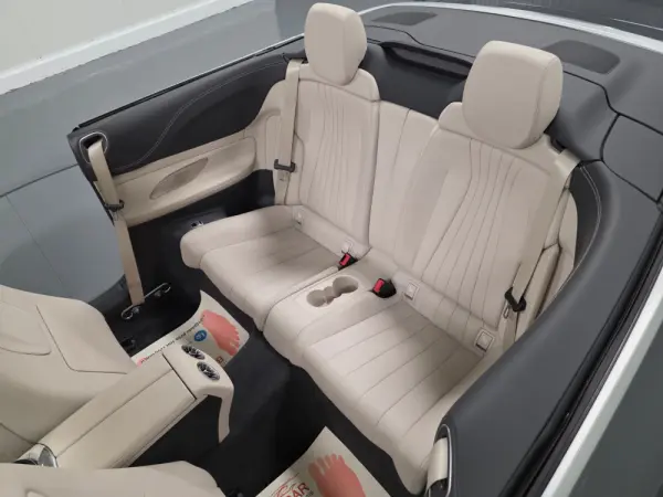 Mercedes-Benz E 300 AMG CABRIO 57