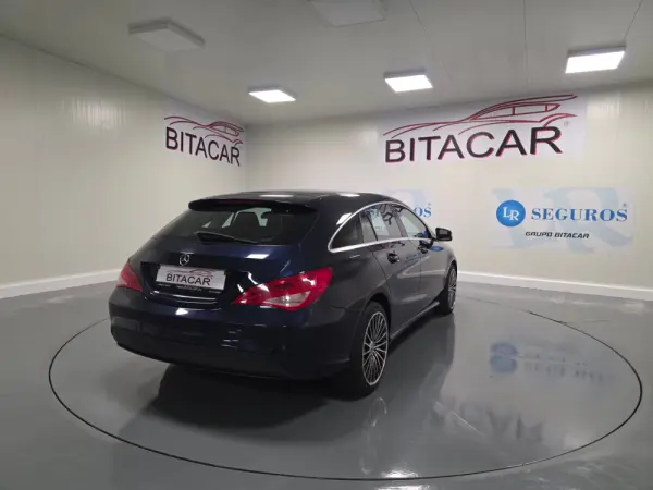 Mercedes-Benz CLA 180 d Shooting Brake Urban 26