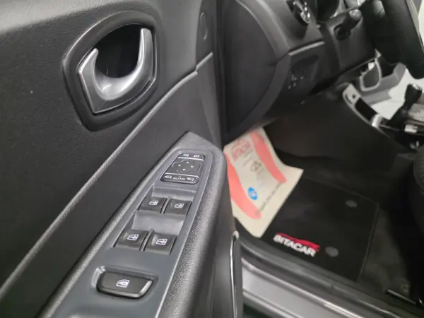 Renault Captur 1.5 DCI EXCLUSIVE 136
