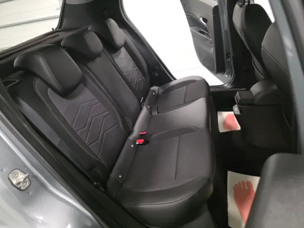 Jeep Avenger 1.2 GSE T3 Altitude 57
