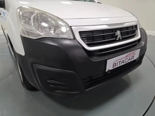 Peugeot Partner 1.6 HDI L1 PACK CD CLIM 6