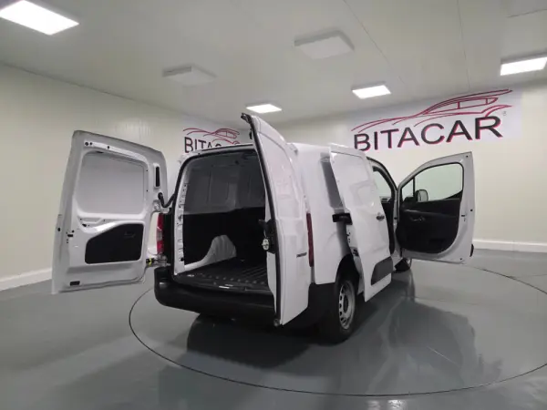 Peugeot Partner 1.5 BLUEHDI 100CV LONGA CAMARA TRASEIRA 69