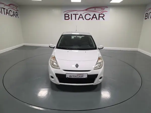 Renault Clio 1.5 DCI CONFORT 8