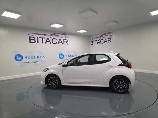 Toyota Yaris 1.5 HDF EXCLUSIVE 19