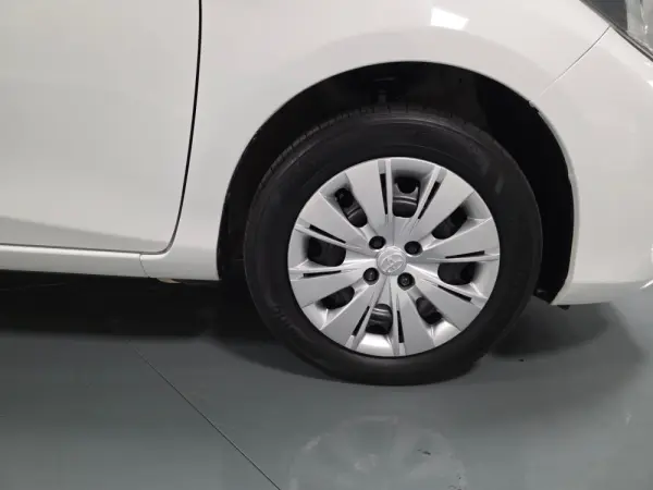 Toyota Yaris BIZZ 1.4 D-4D 90CV IVA DEDUTIVEL 3