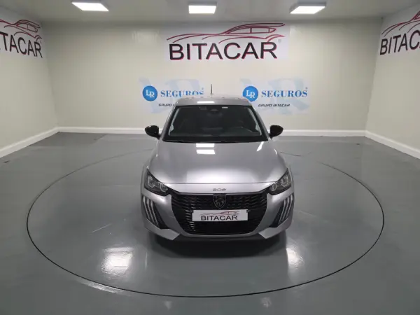 Peugeot 208 1.2 STYLE 9