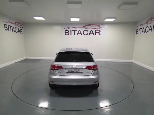 Audi A3 Sportback 1.6 TDI Design 28