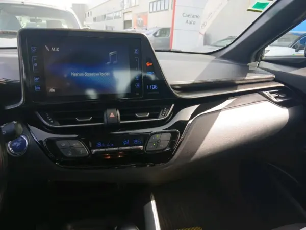 Toyota C-HR 1.8 HSD CONFORT 8