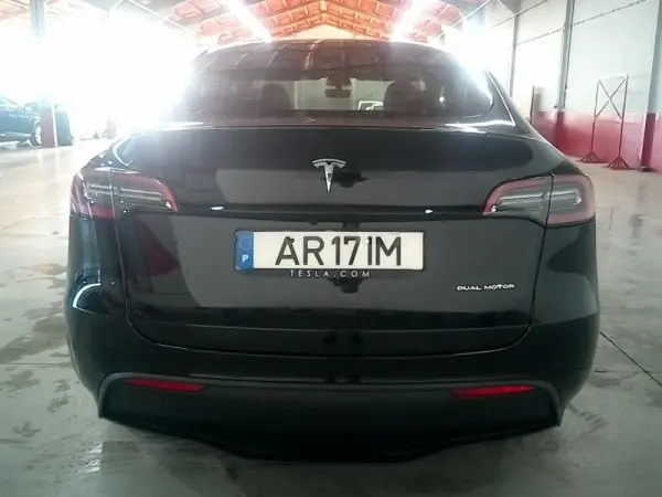 Tesla Model Y LONG RANGE TRAÇÃO INTEGRAL 4