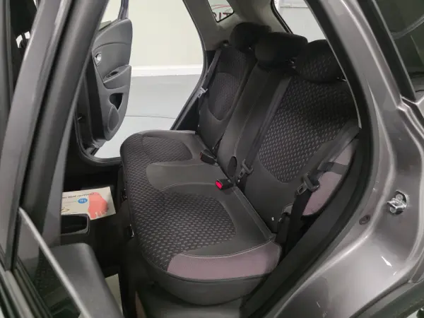 Renault Captur 1.5 DCI EXCLUSIVE 68