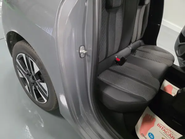 Peugeot 208 ALLURE 64