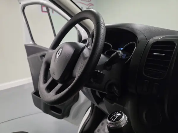 Renault Trafic 2.0 DCI L1H1 120CV IVA DEDUTIVEL 51