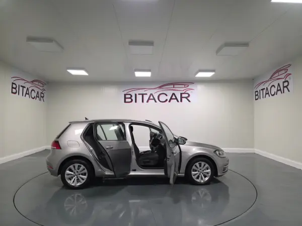 Volkswagen Golf 1.6 TDI CONFORTLINE 56