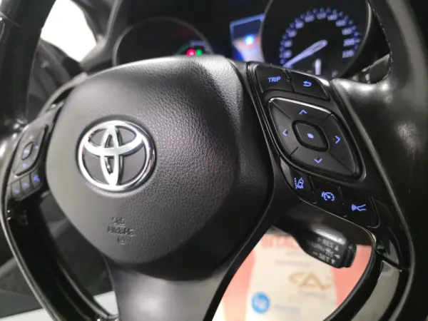 Toyota C-HR 1.8 HSD CONFORT 92