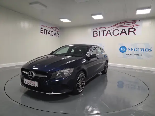 Mercedes-Benz CLA 180 d Shooting Brake Urban 12