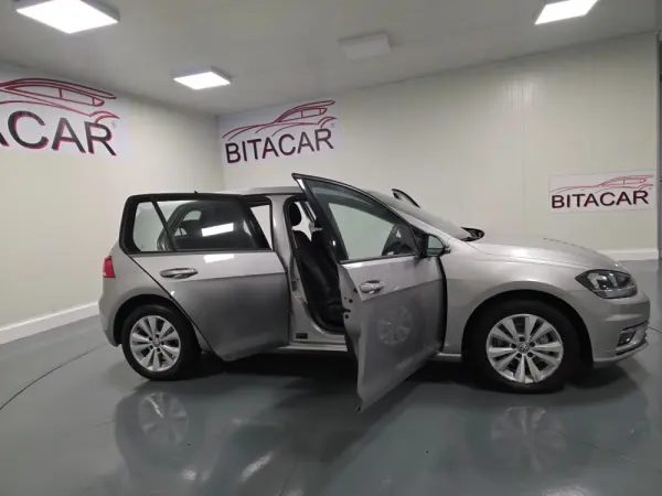 Volkswagen Golf 1.6 TDI CONFORTLINE 16