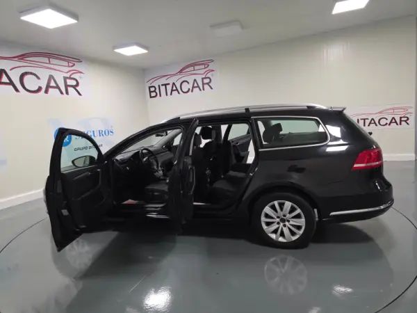 Volkswagen Passat 1.6 TDI Confortline 42