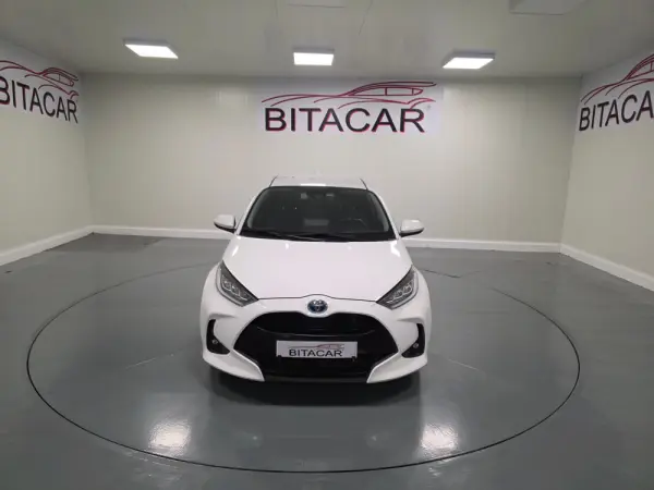 Toyota Yaris 1.5 HDF EXCLUSIVE 8