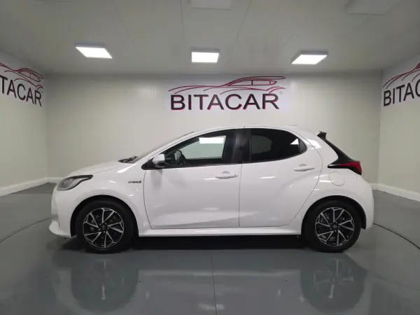 Toyota Yaris 1.5 HDF EXCLUSIVE 19