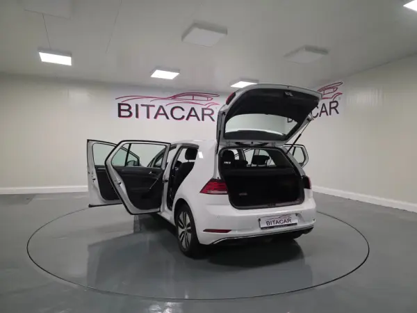 Volkswagen e-Golf AC/DC 32