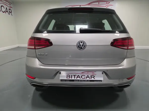 Volkswagen Golf 1.6 TDI CONFORTLINE 28