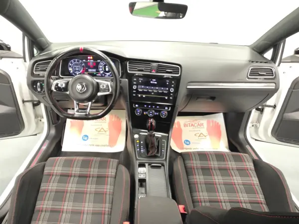 Volkswagen Golf 2.0 TSI GTI DSG Performance 113