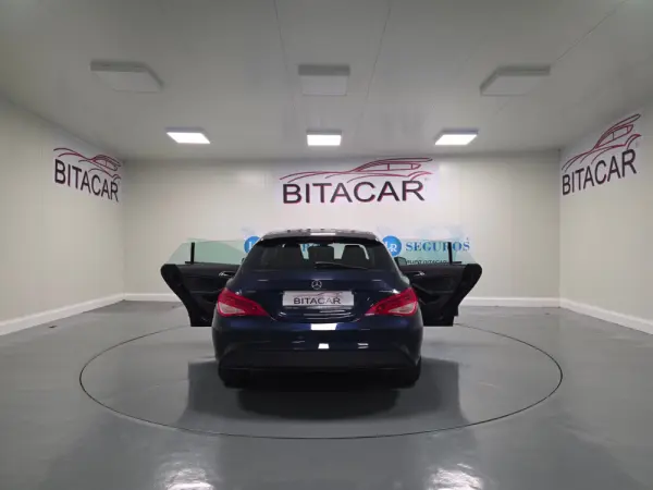 Mercedes-Benz CLA 180 d Shooting Brake Urban 46